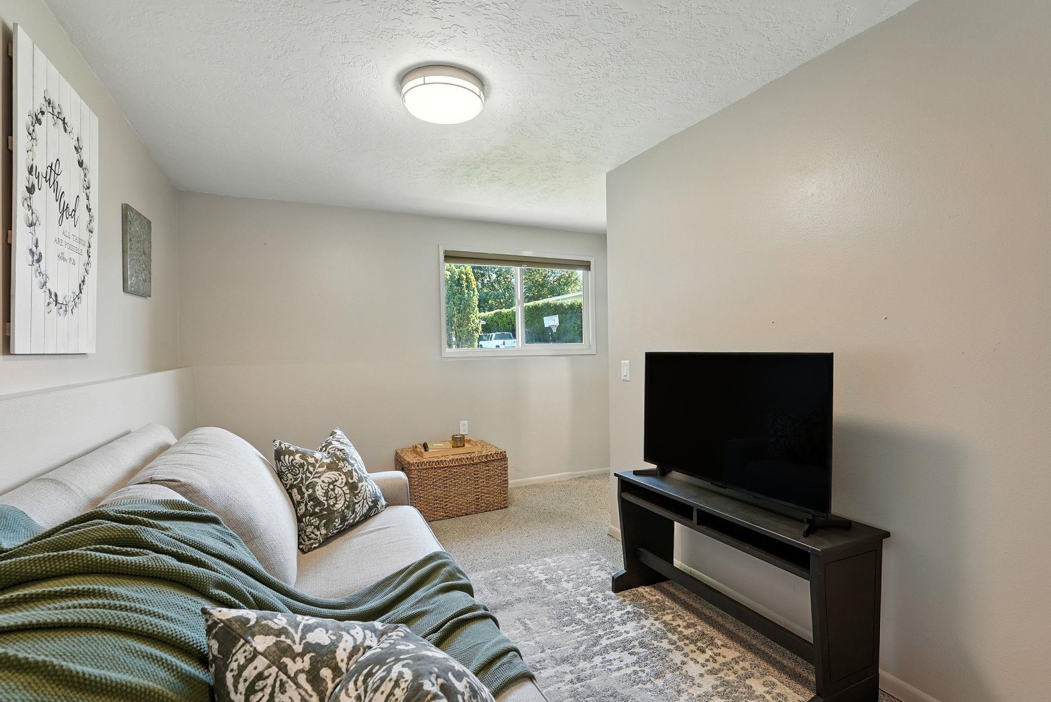 535 E Kedlin Ave - Photo 19