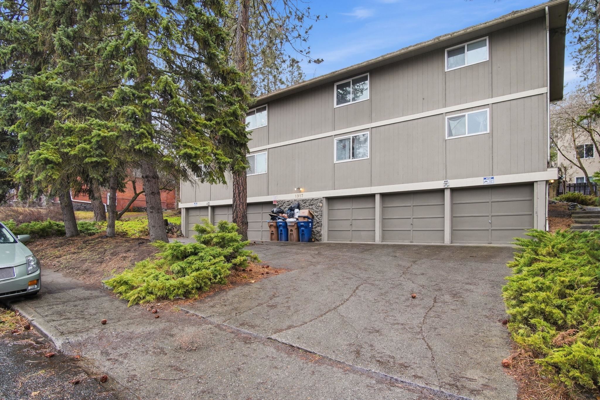 1917 W 7th Ave - Photo 1