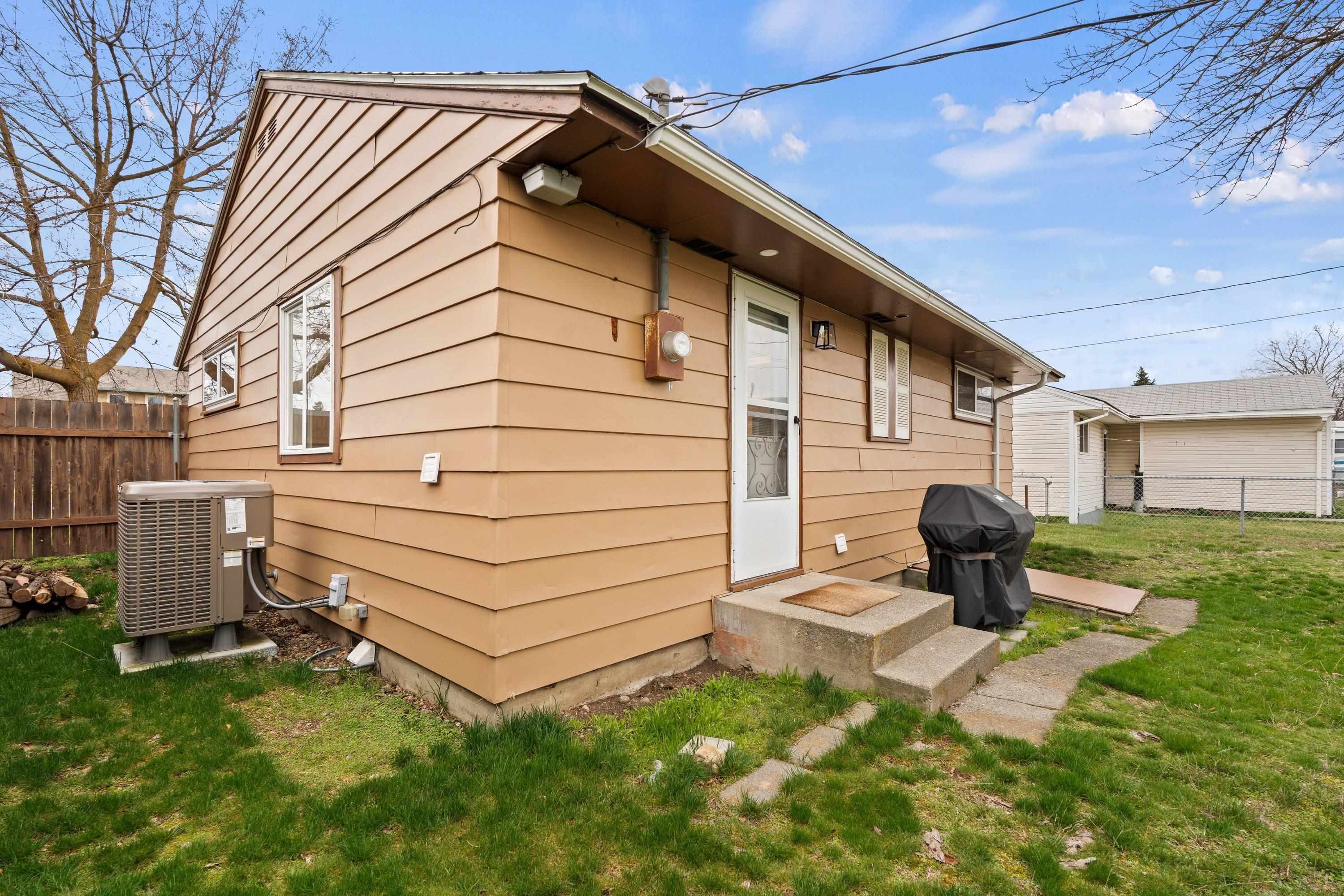 3024 E Nora Ave - Photo 23