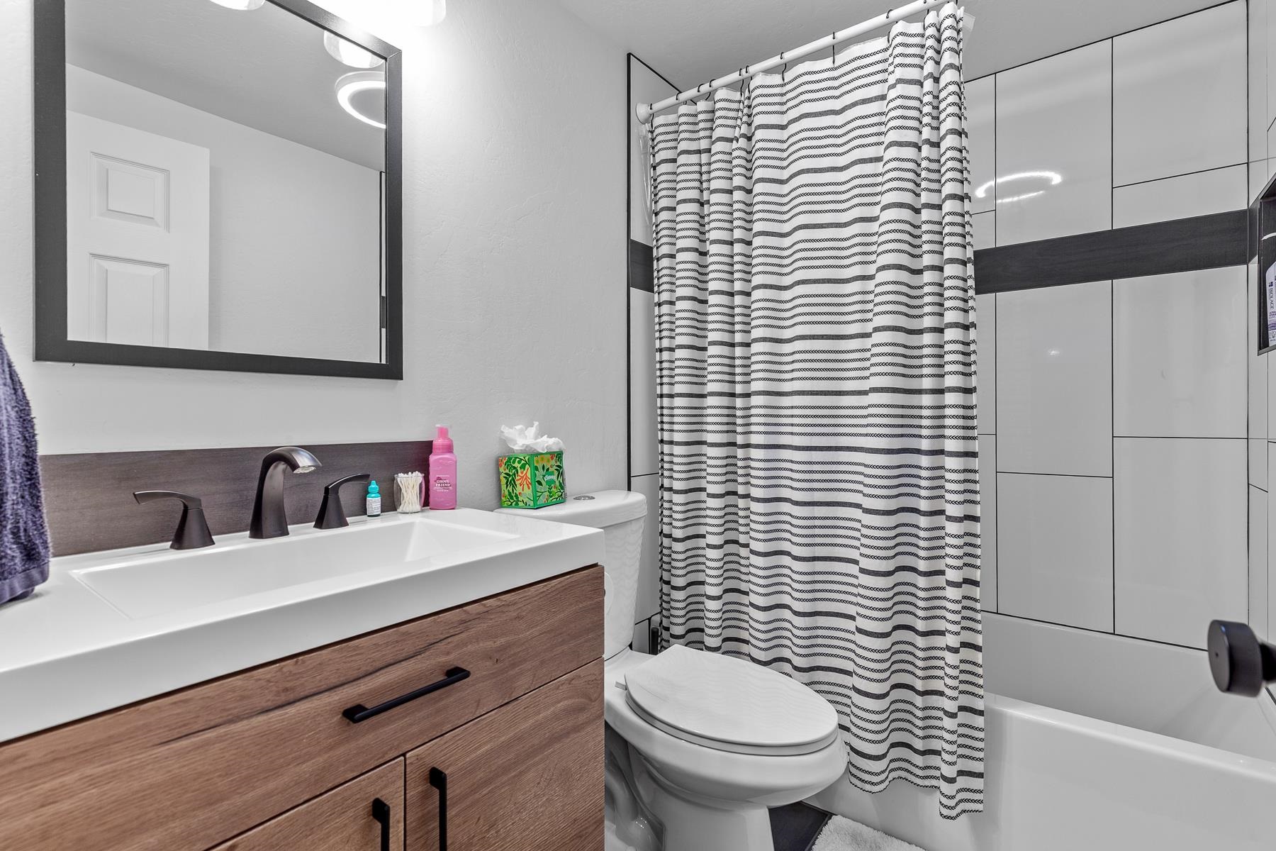 13207 E Boone Ave - Photo 16