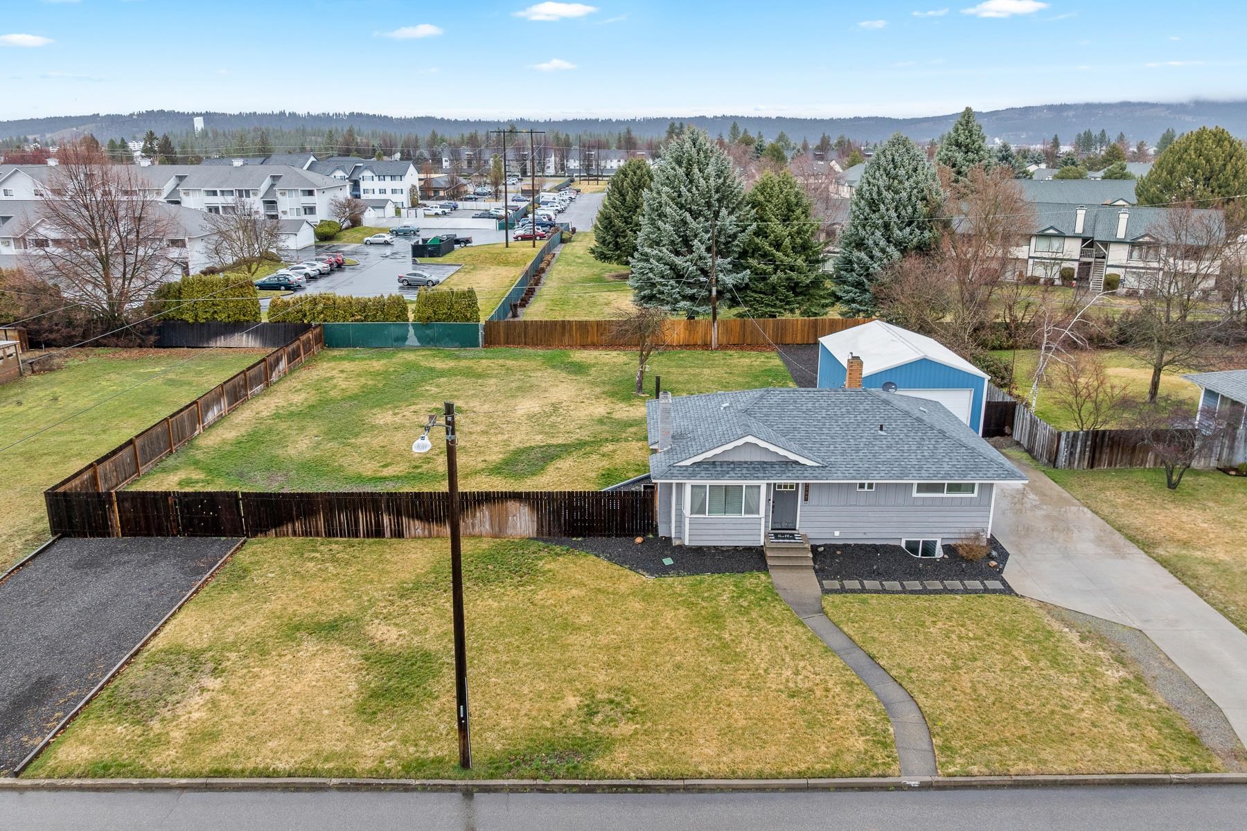 13207 E Boone Ave - Photo 3