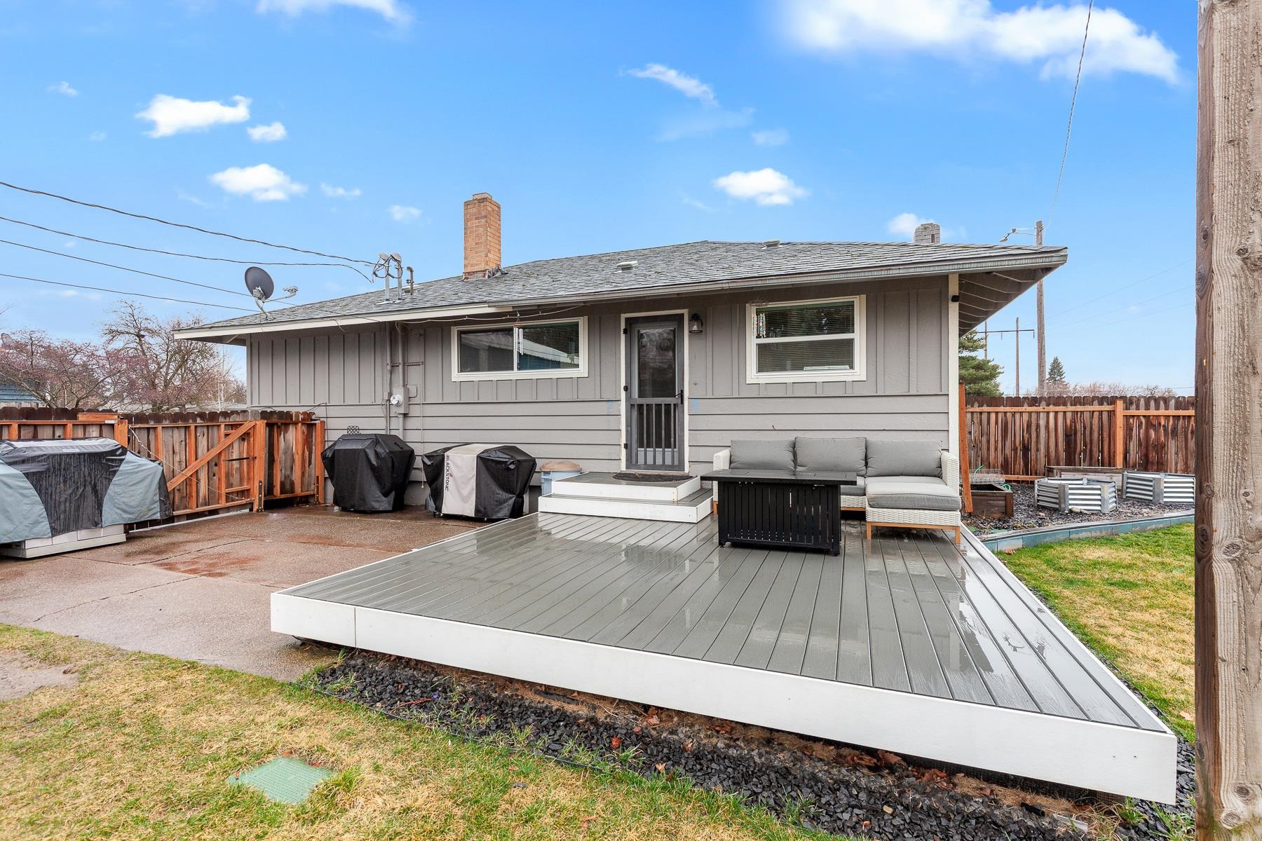 13207 E Boone Ave - Photo 21