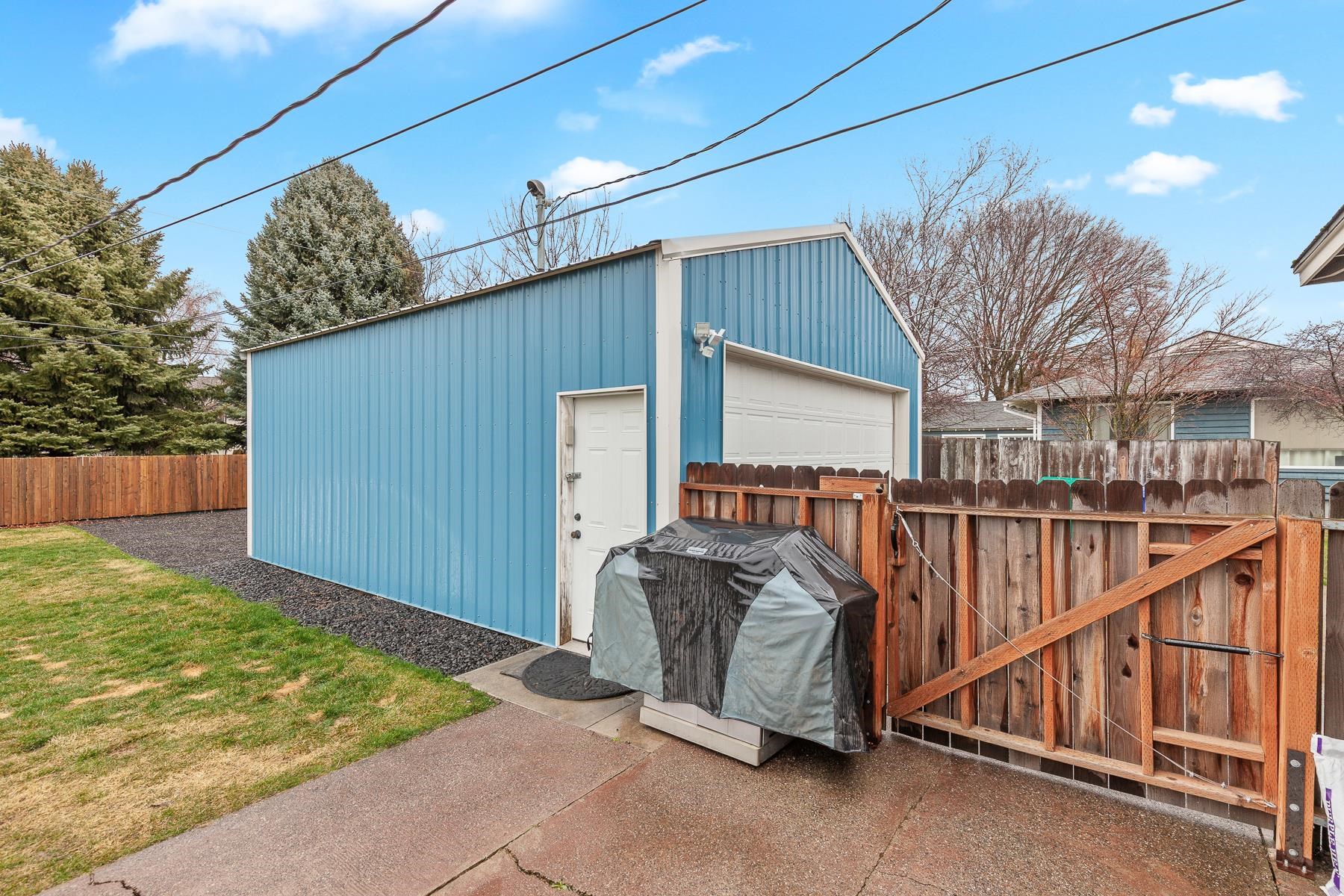13207 E Boone Ave - Photo 23