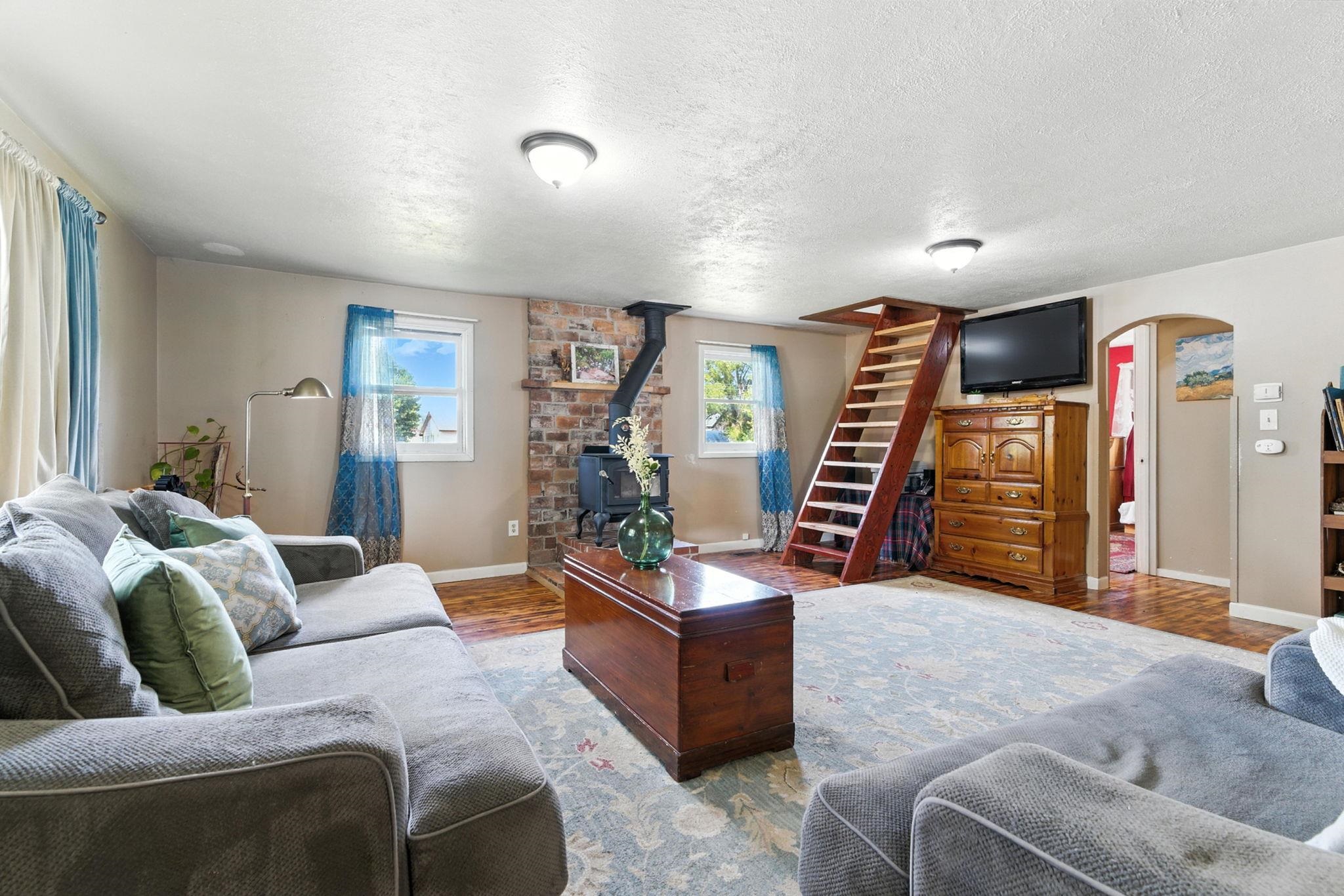 904 N Kruger St - Photo 5