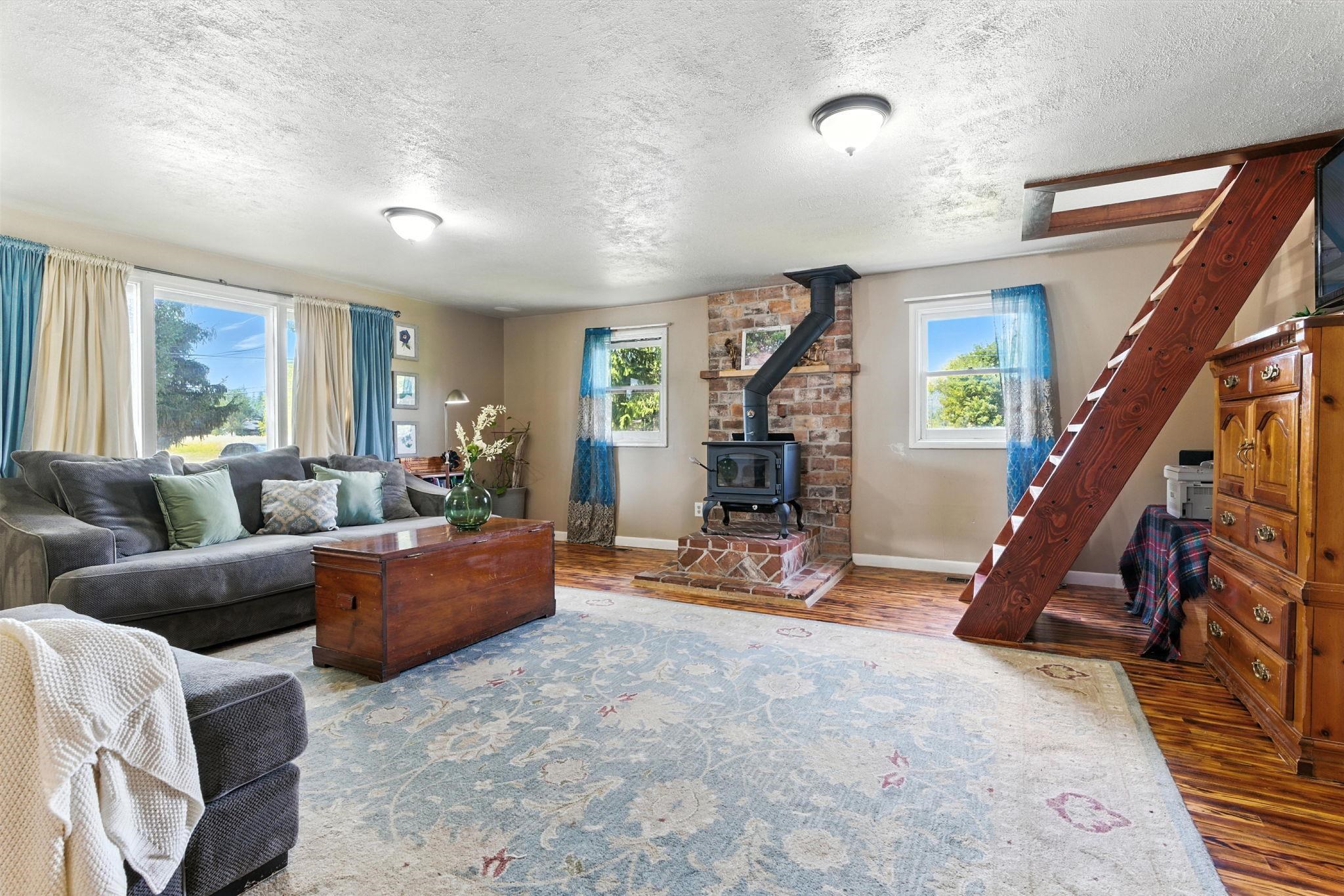 904 N Kruger St - Photo 6