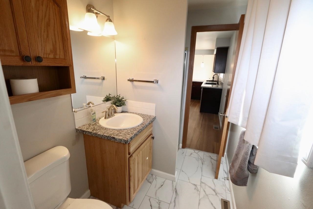 12516 E 25th Ave - Photo 17