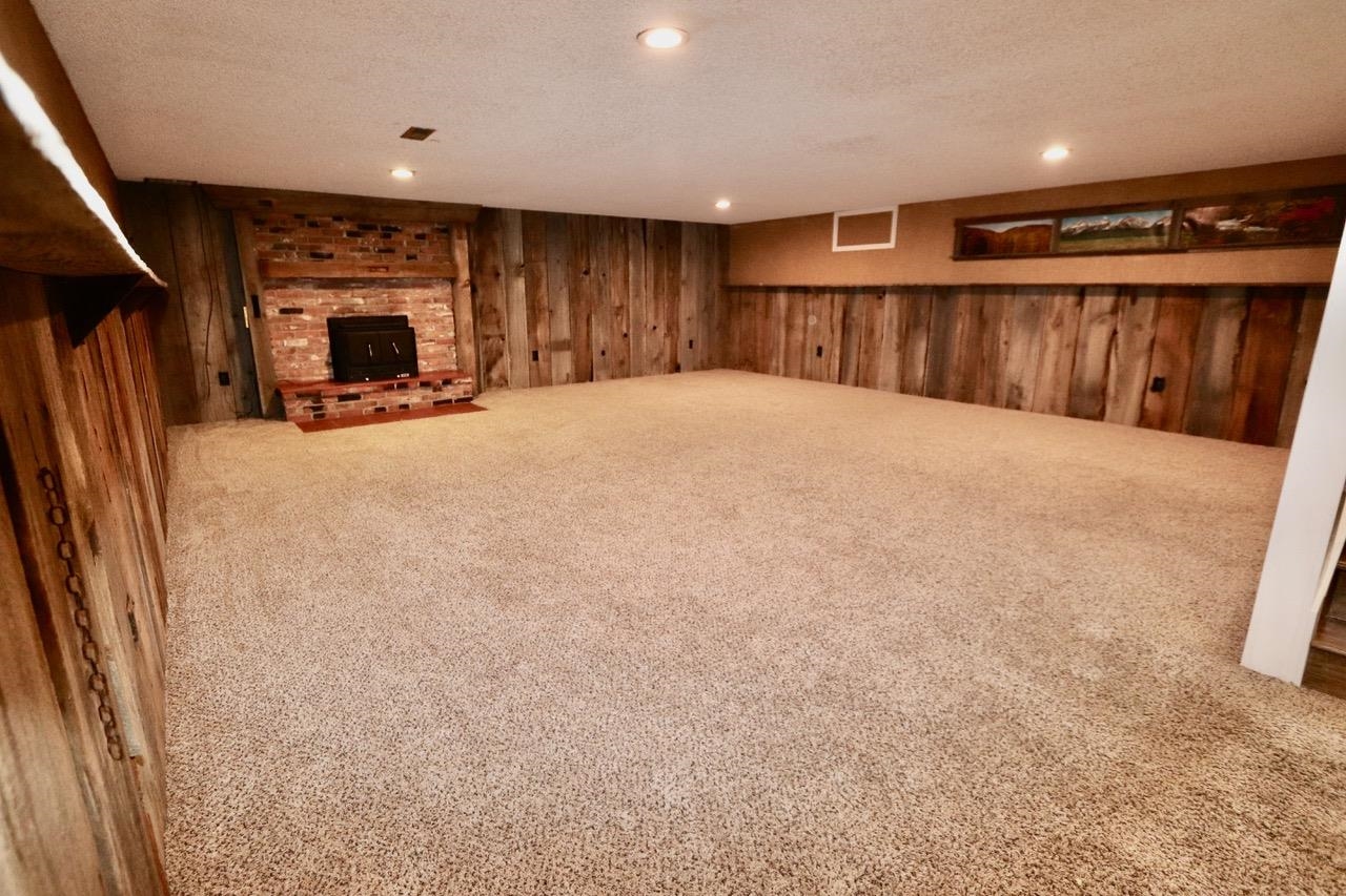 12516 E 25th Ave - Photo 24