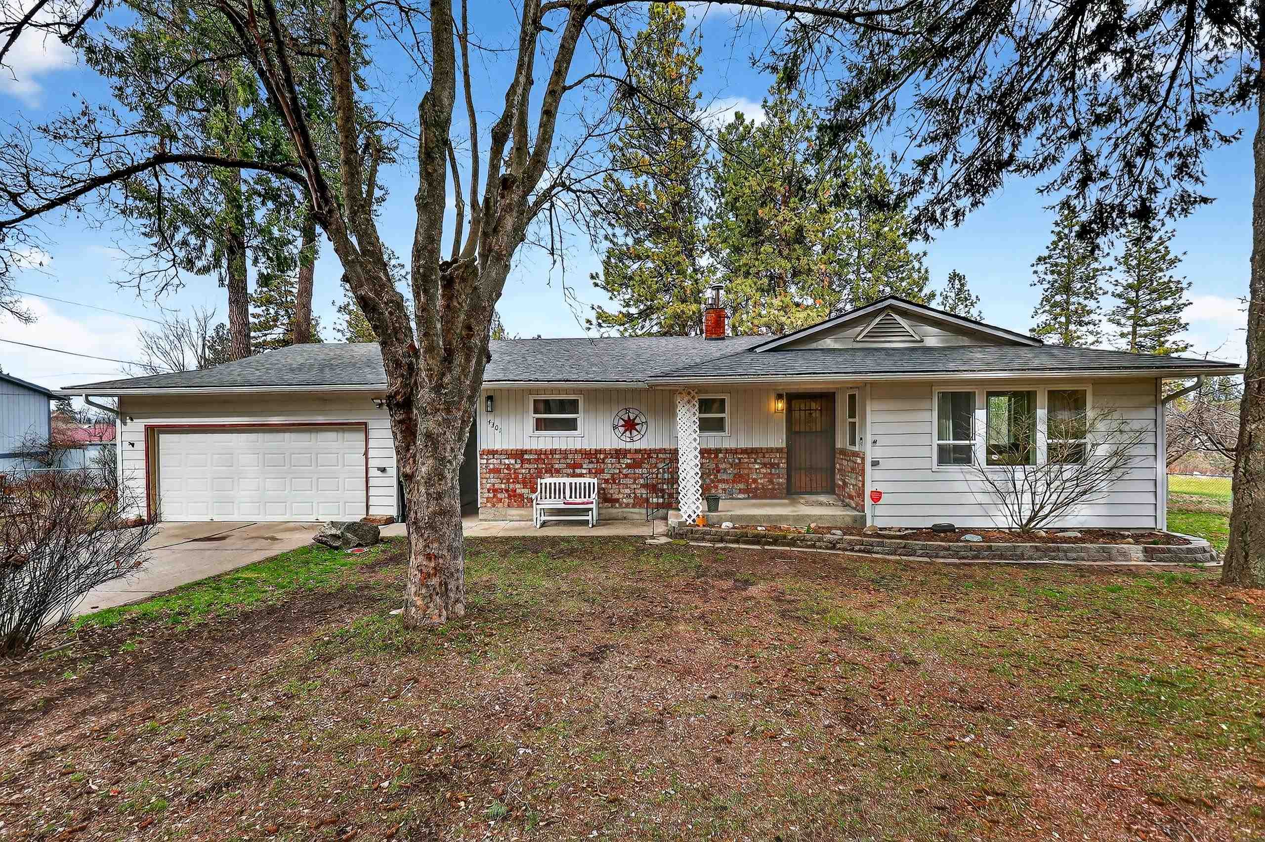 4301 E 16th Ave - Photo 1