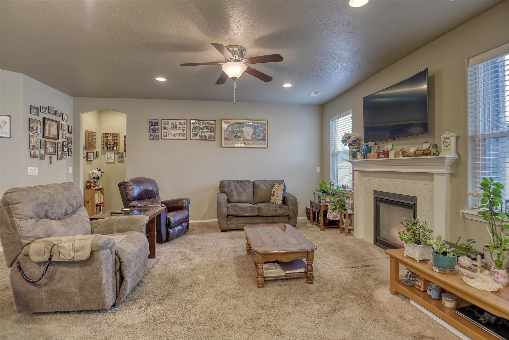 708 EGRET Ln - Photo 5