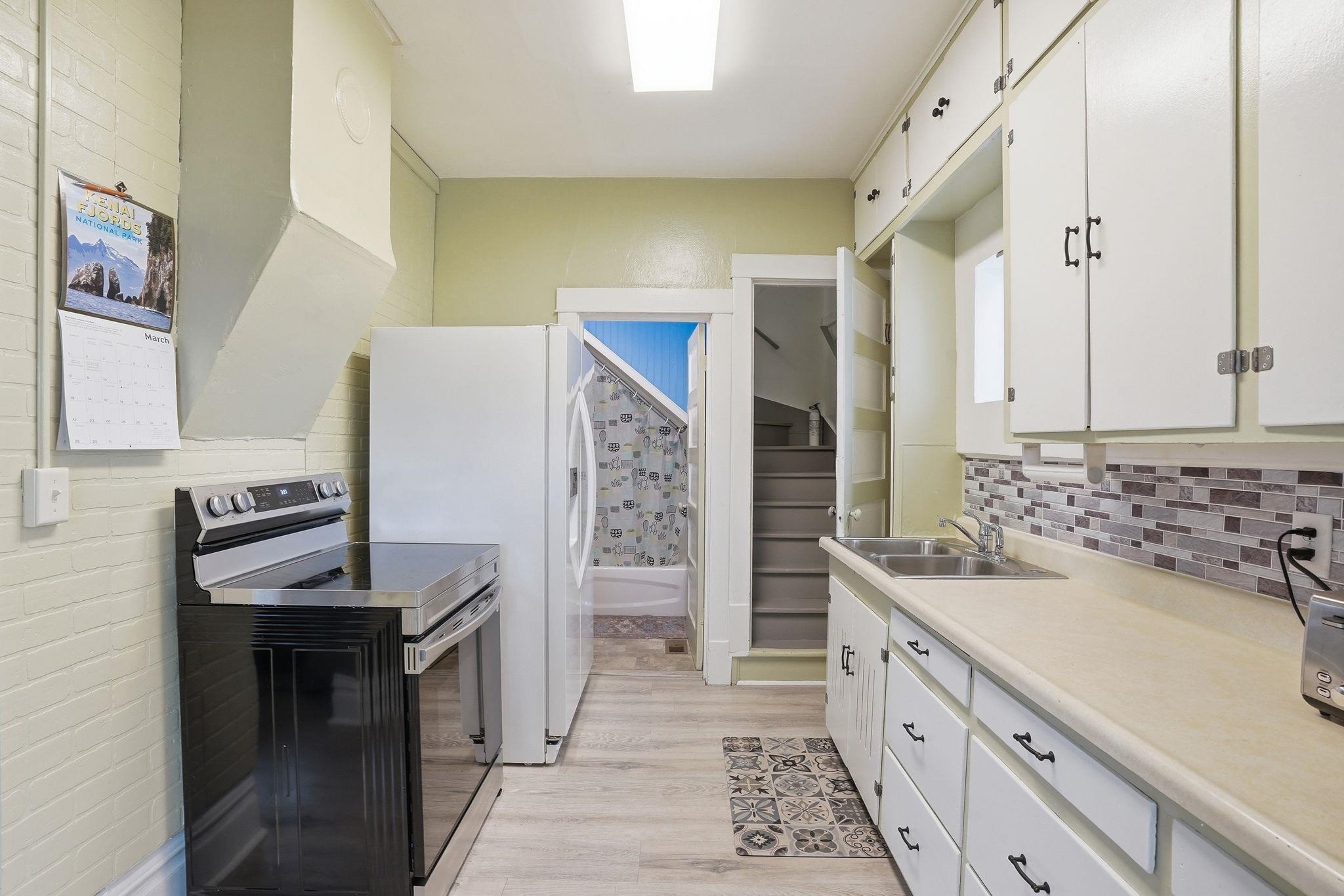 817 E Walton Ave - Photo 16