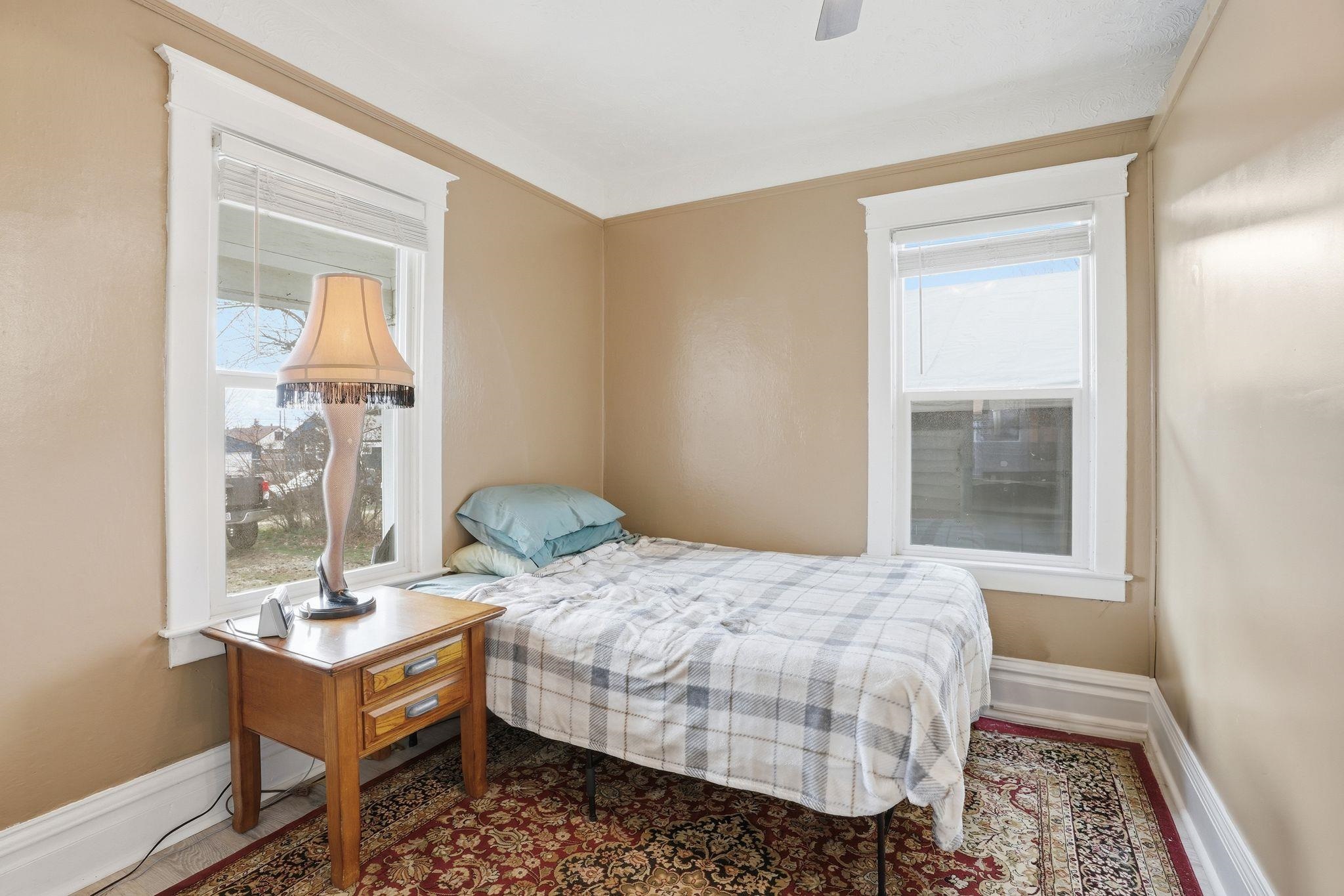 817 E Walton Ave - Photo 18