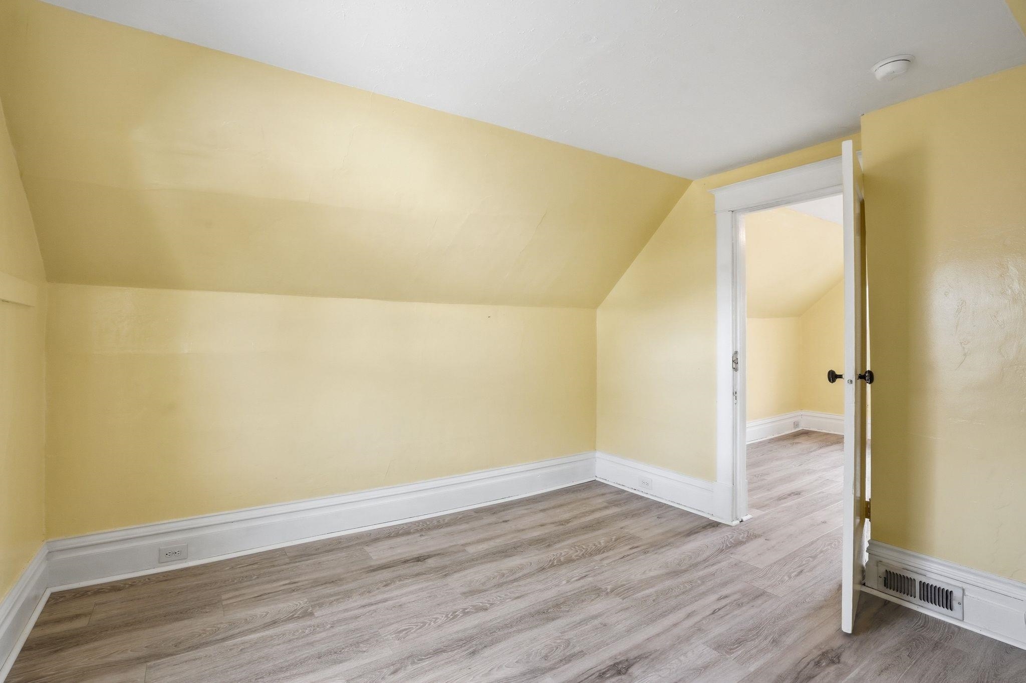 817 E Walton Ave - Photo 26