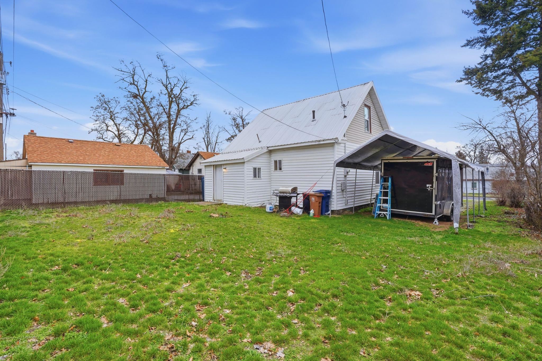 817 E Walton Ave - Photo 34