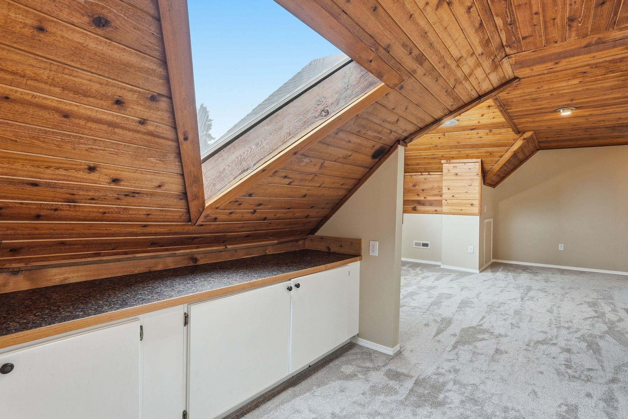1928 E Courtland Ave - Photo 5