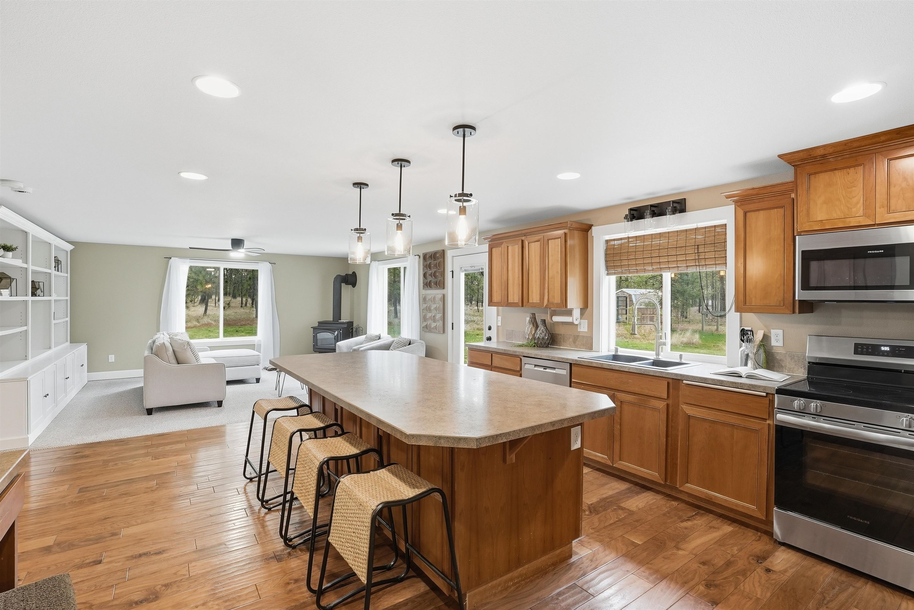8011 S Spotted Rd - Photo 10