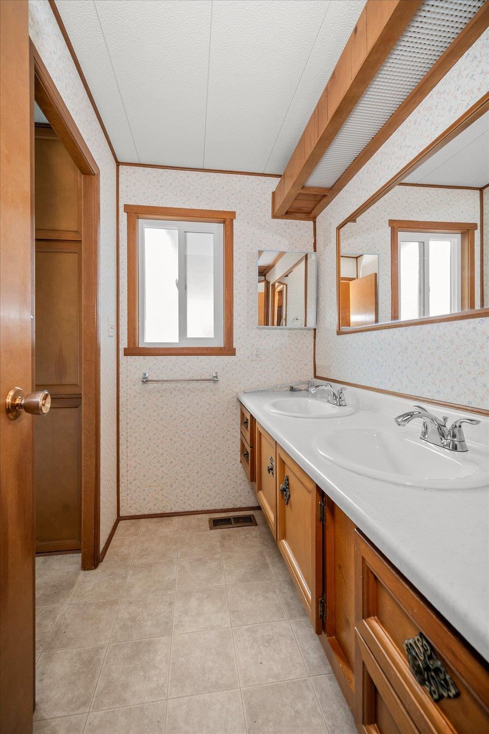 3231 W Boone Ave - Photo 13