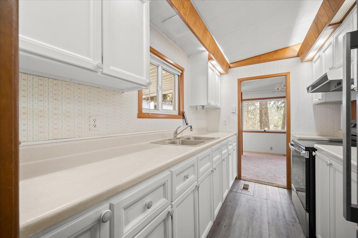 3231 W Boone Ave - Photo 9
