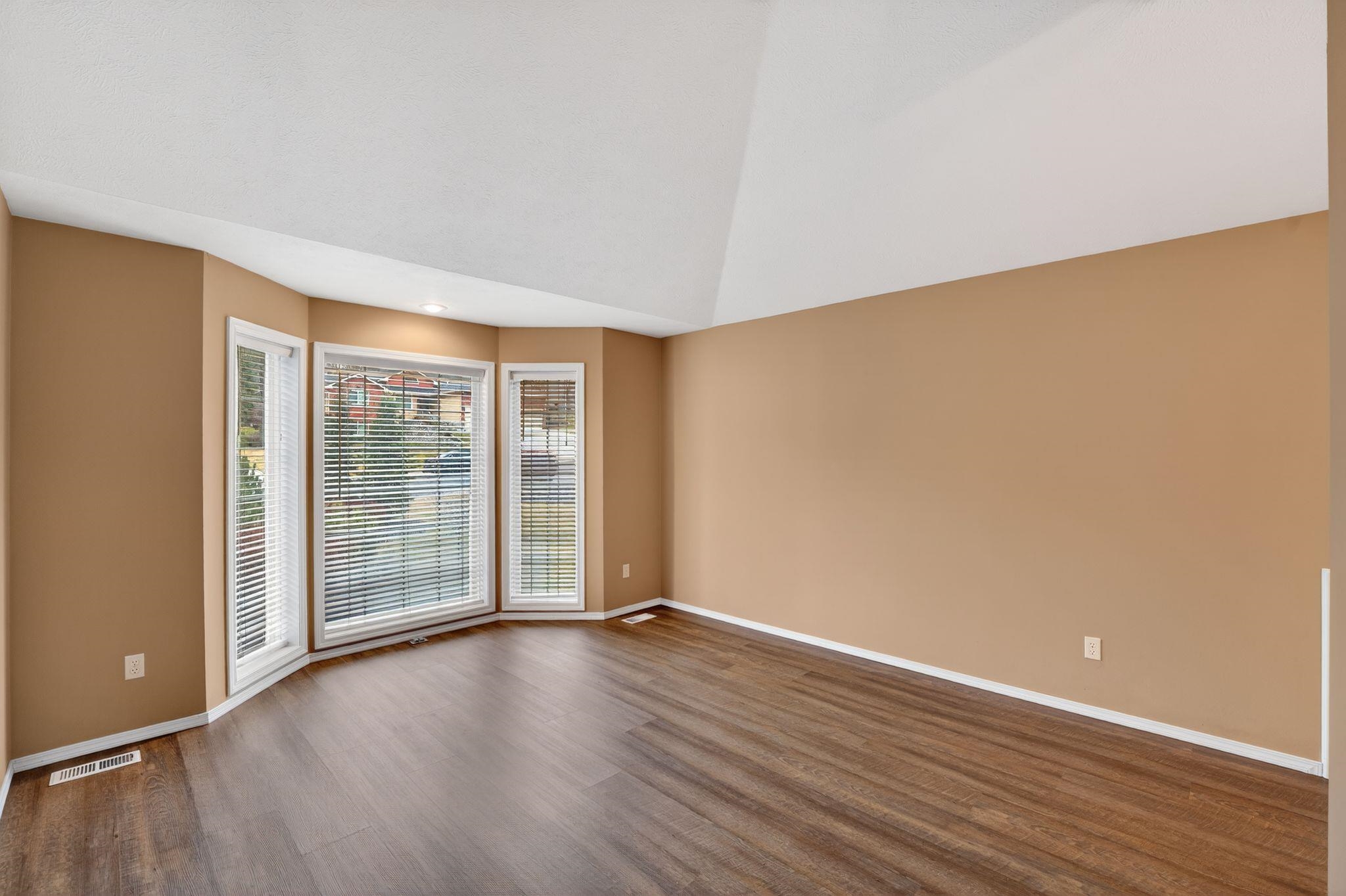15920 N Glencrest Dr - Photo 8