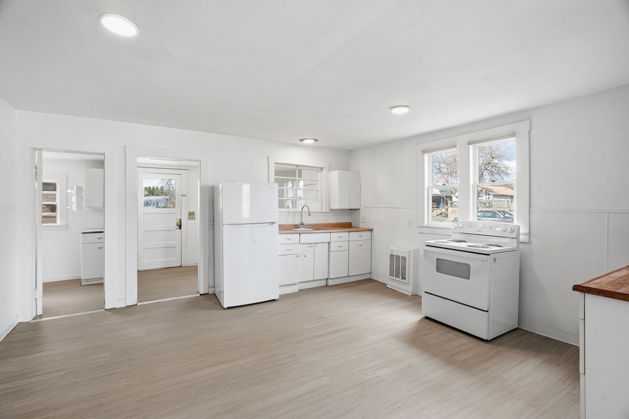 452 S LEFEVRE St - Photo 7