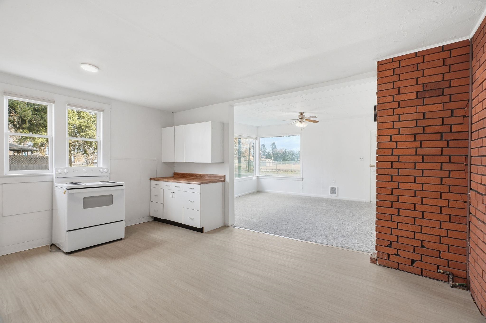 452 S LEFEVRE St - Photo 9