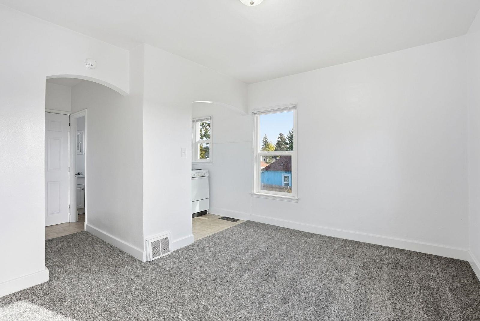 1704 N Ash St - Photo 11