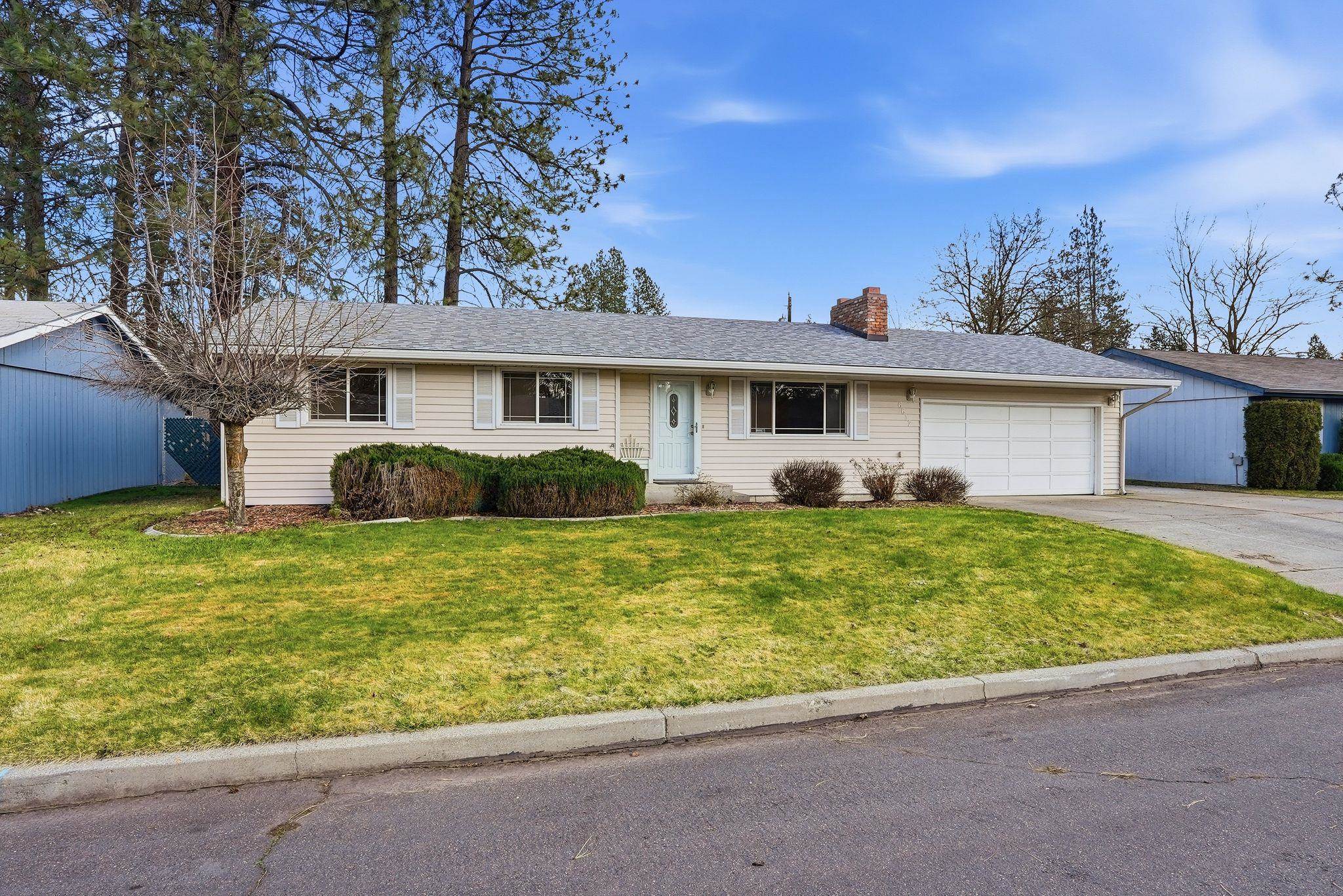 6612 N Elizabeth St - Photo 1