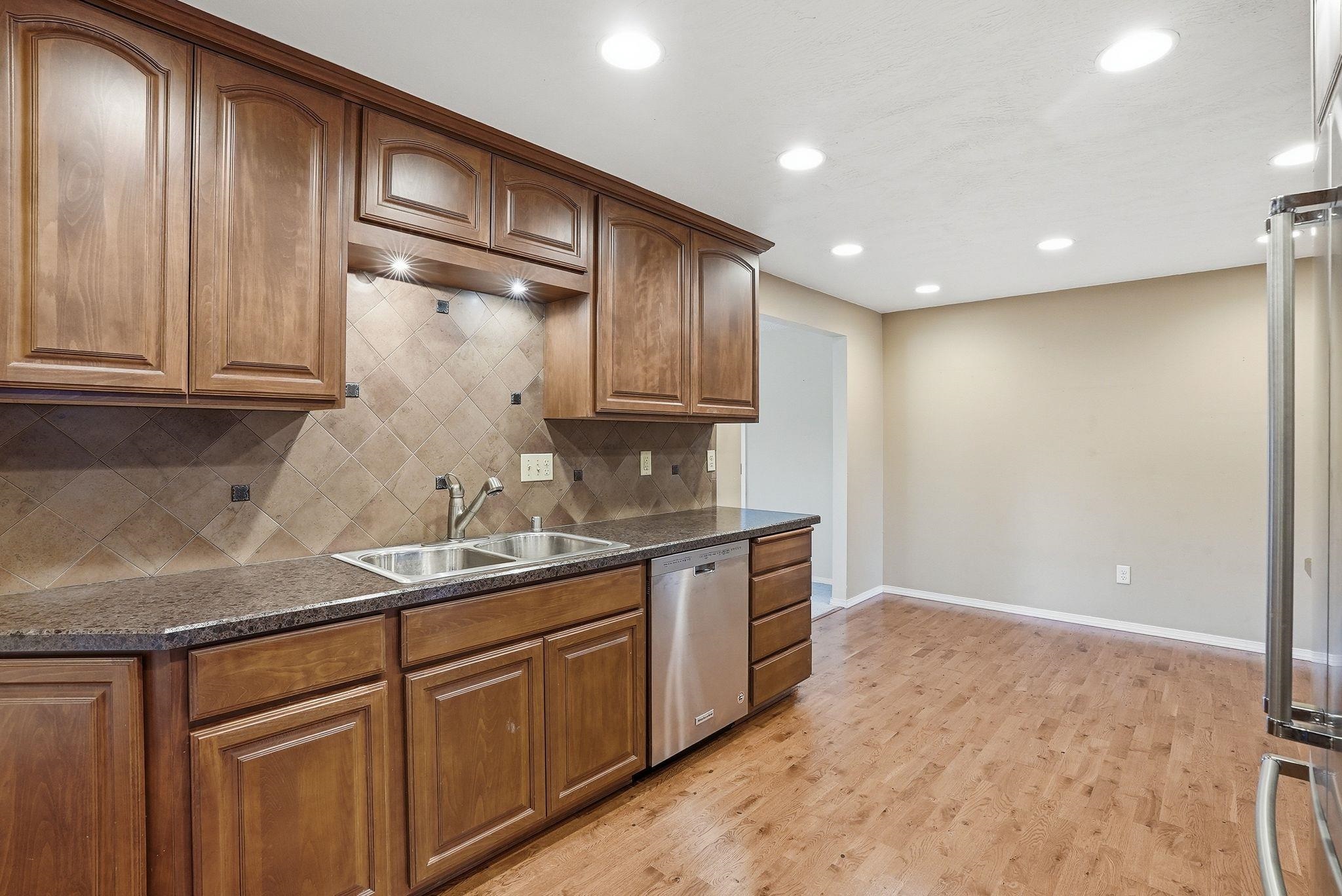 6612 N Elizabeth St - Photo 12
