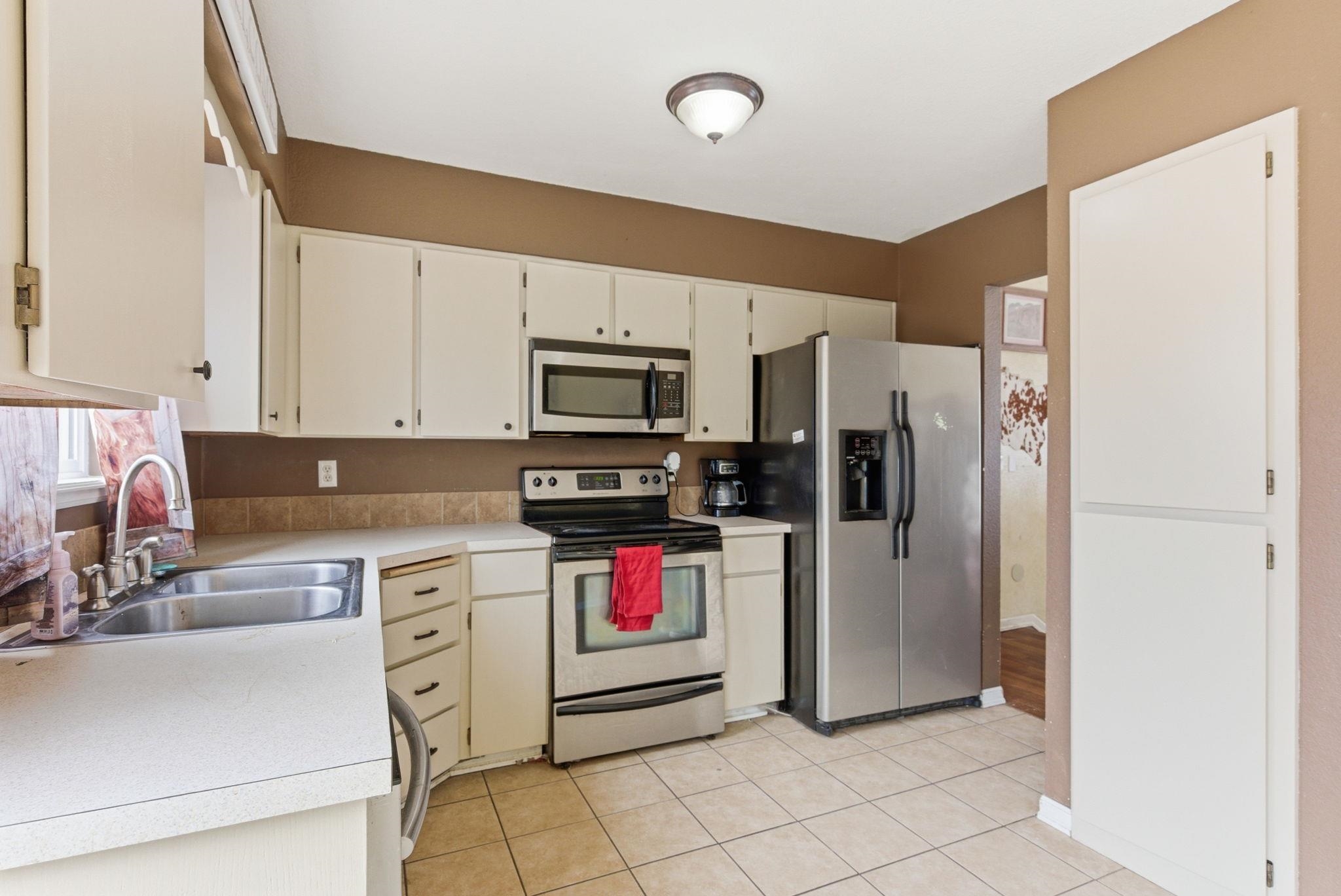 4020 E 34th Ave - Photo 11