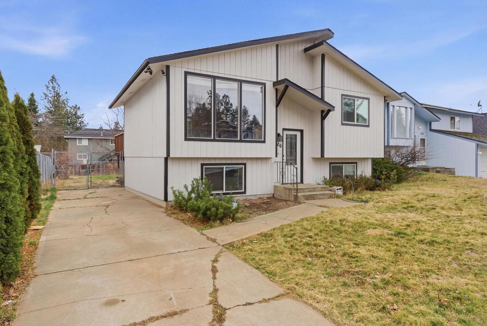 4020 E 34th Ave - Photo 3