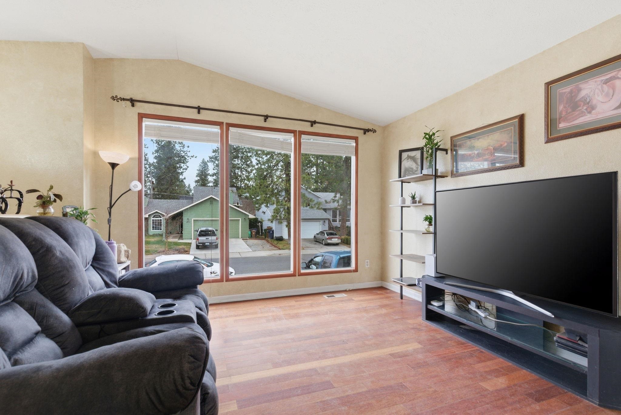 4020 E 34th Ave - Photo 4
