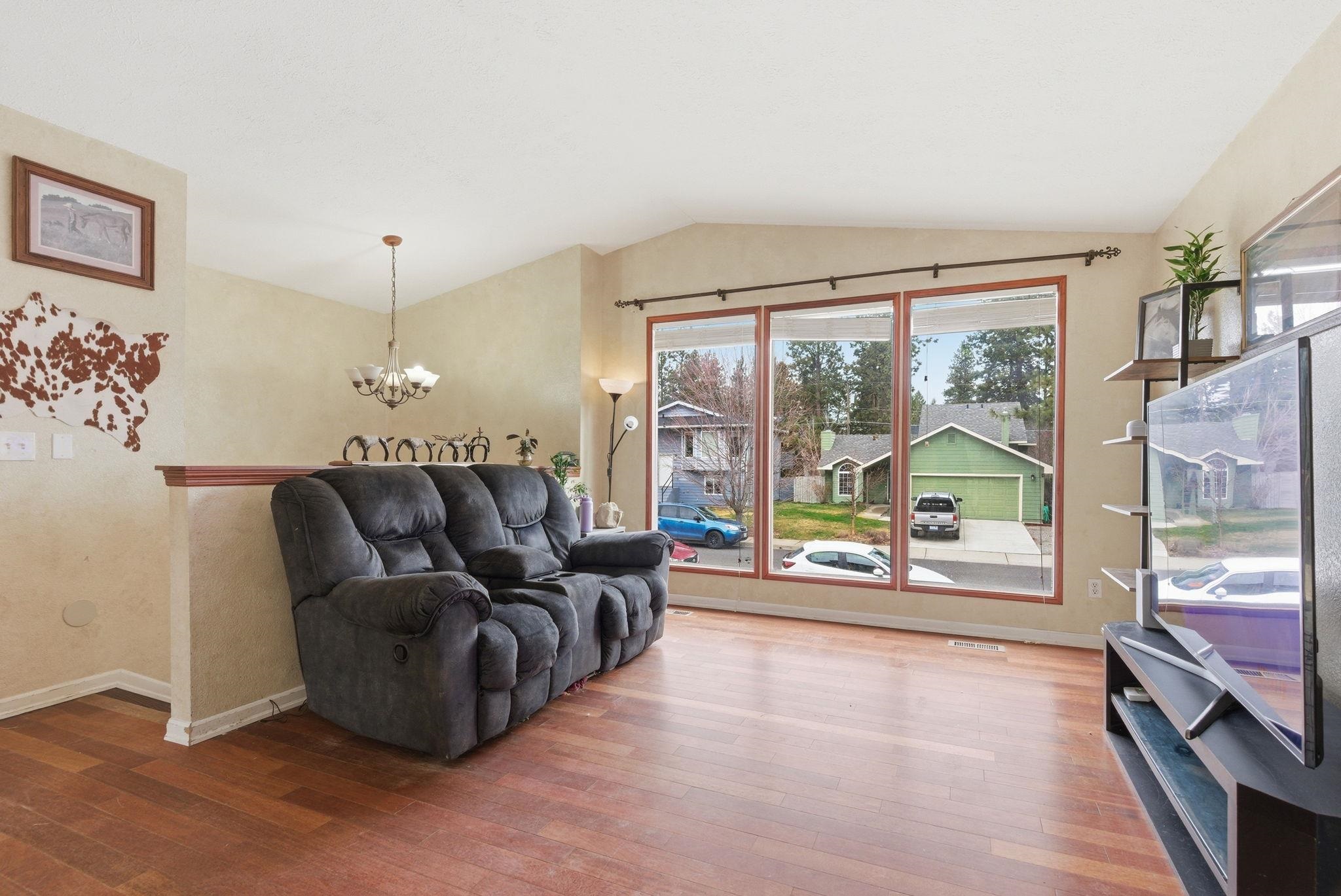 4020 E 34th Ave - Photo 7