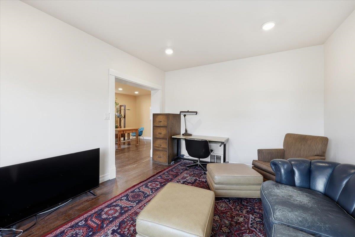 1801 W Gardner Ave - Photo 6