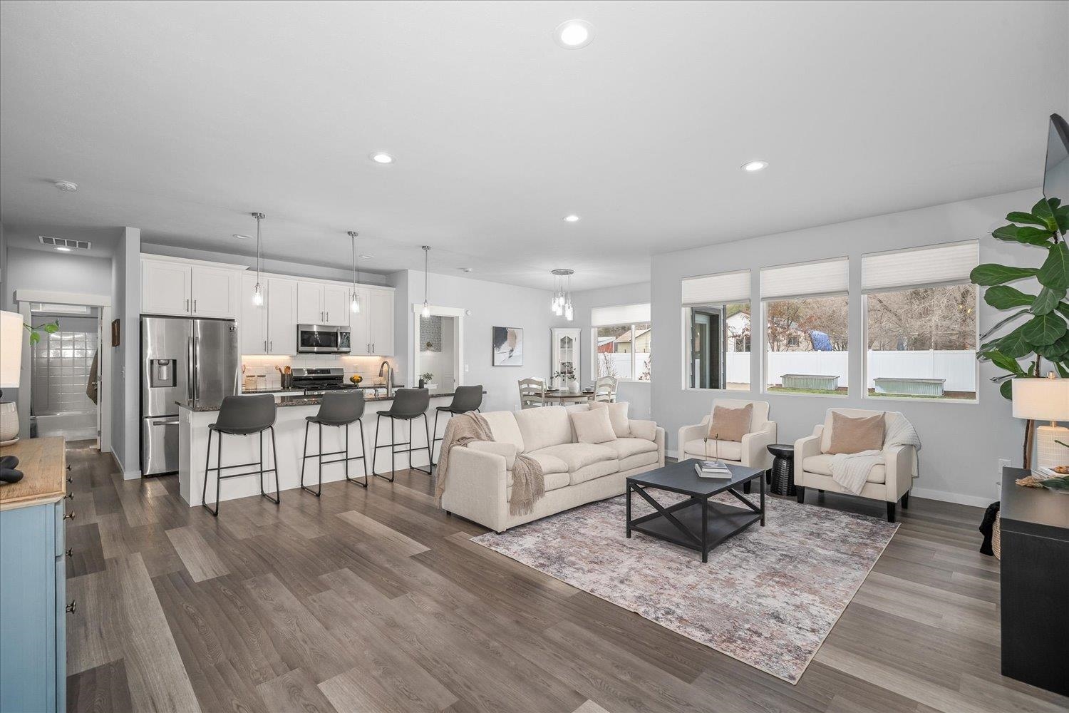 4911 E Grace Ave - Photo 4