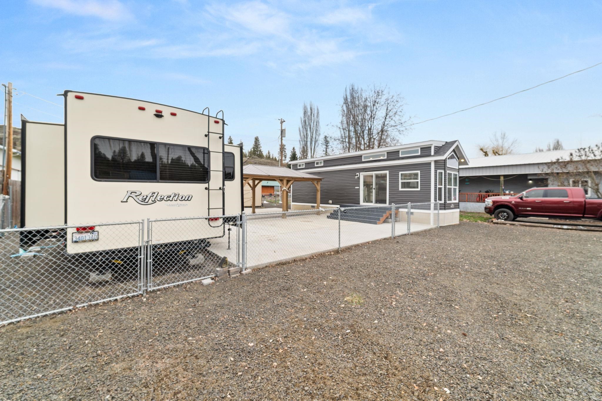 18816 W Pommier Rd - Photo 5