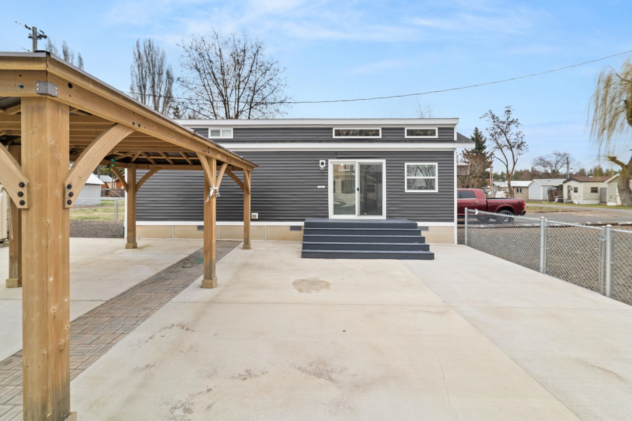 18816 W Pommier Rd - Photo 6