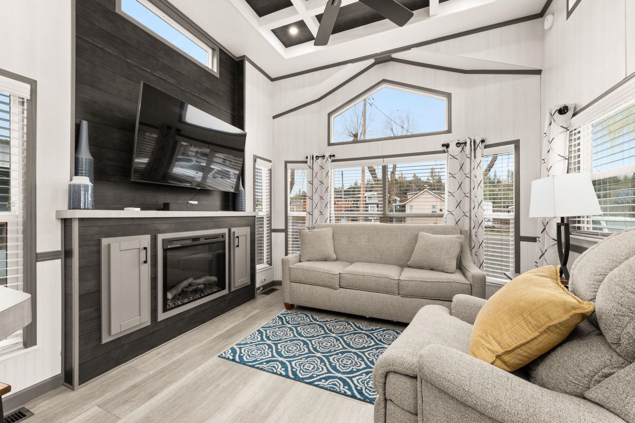 18816 W Pommier Rd - Photo 9