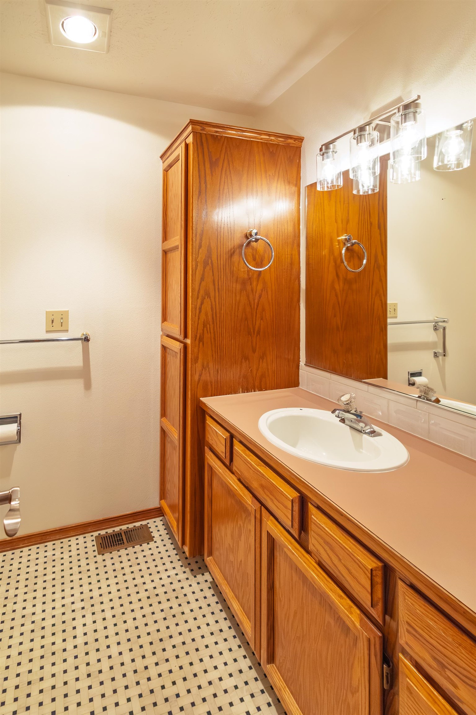 11316 E 34th Ave - Photo 12