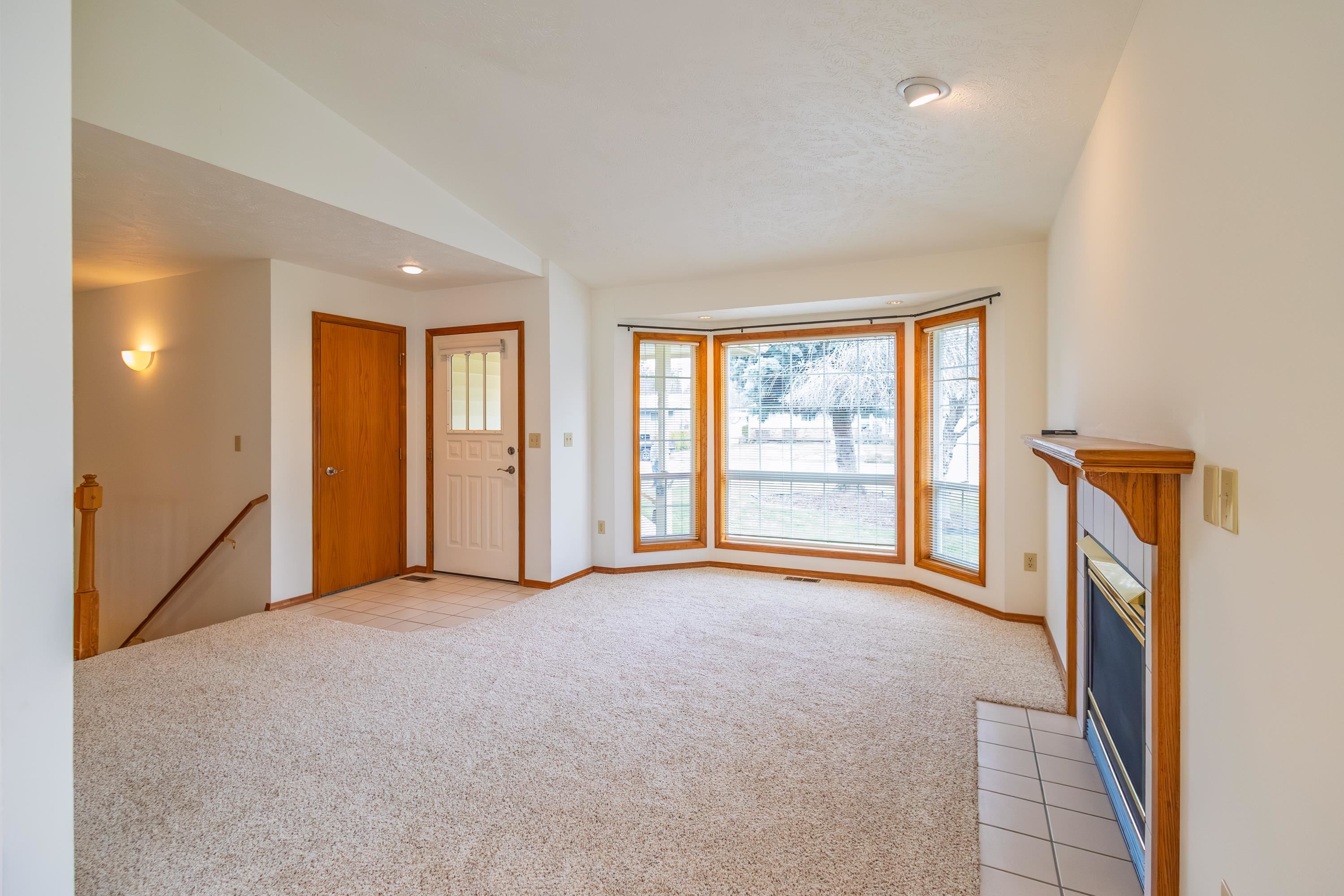 11316 E 34th Ave - Photo 4