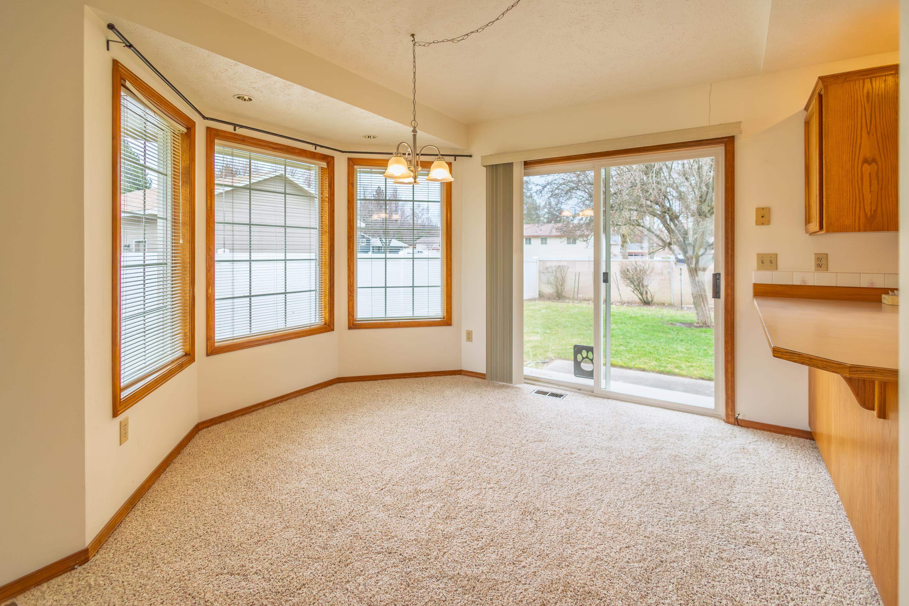 11316 E 34th Ave - Photo 7