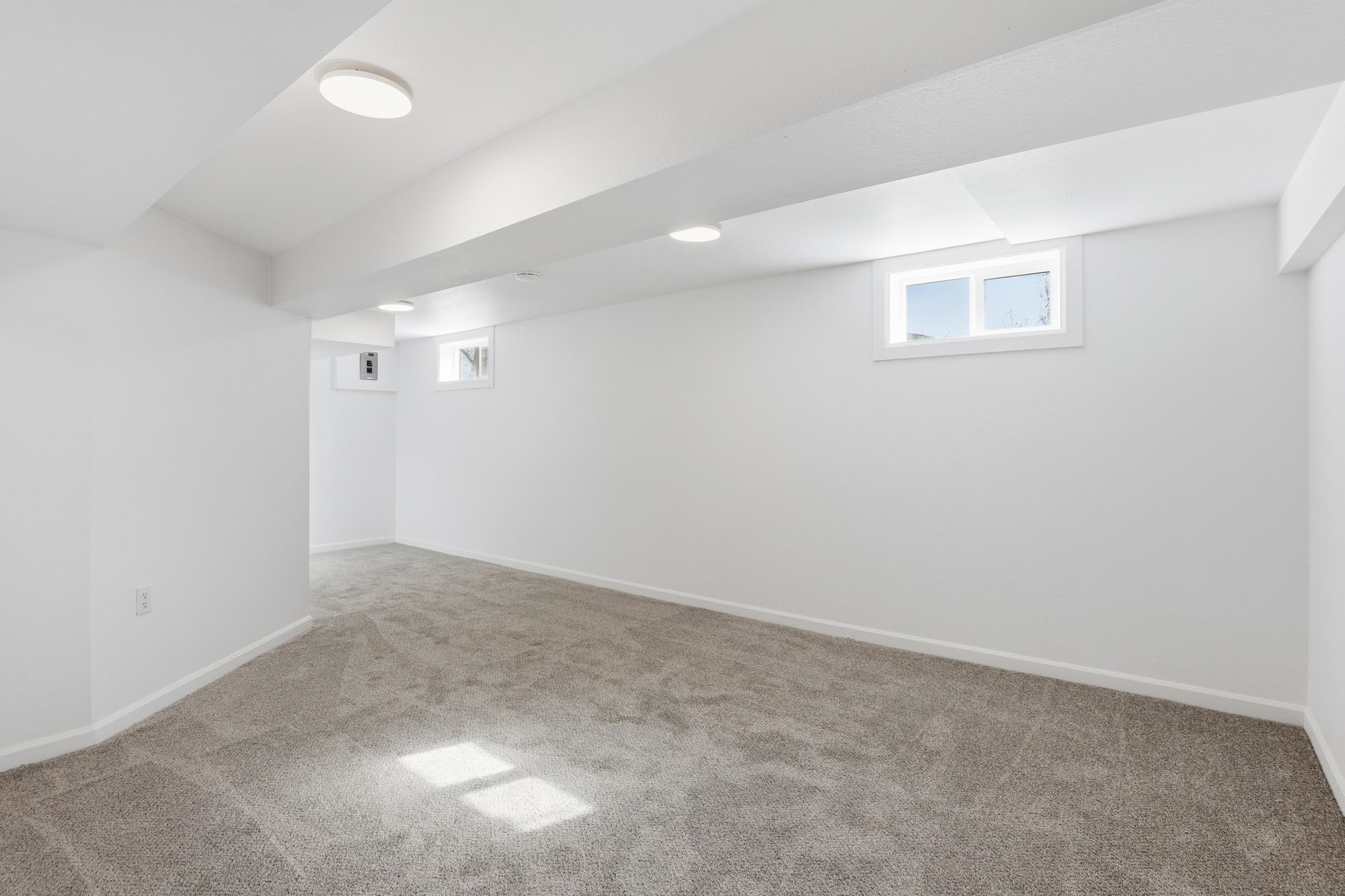 12609 E Main Ave - Photo 26