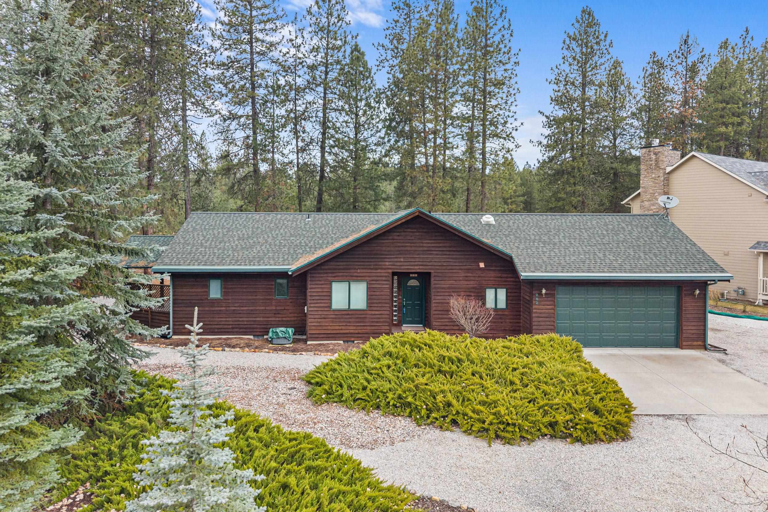 252 Eagle Dr - Photo 1