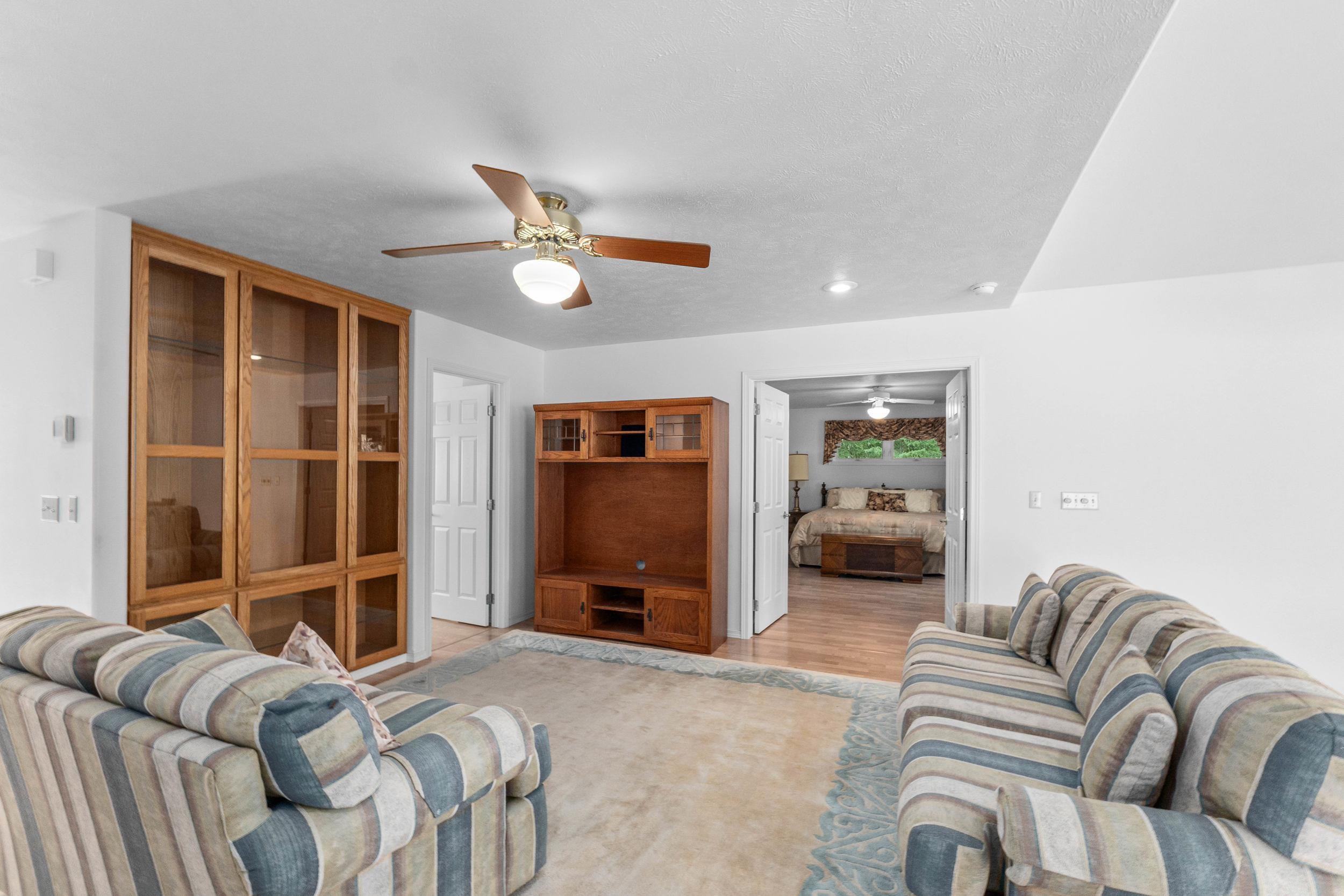 252 Eagle Dr - Photo 8