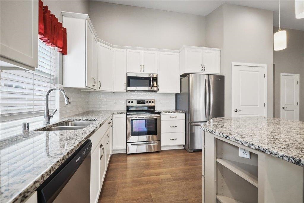 22511 E PENROSE Ln - Photo 10