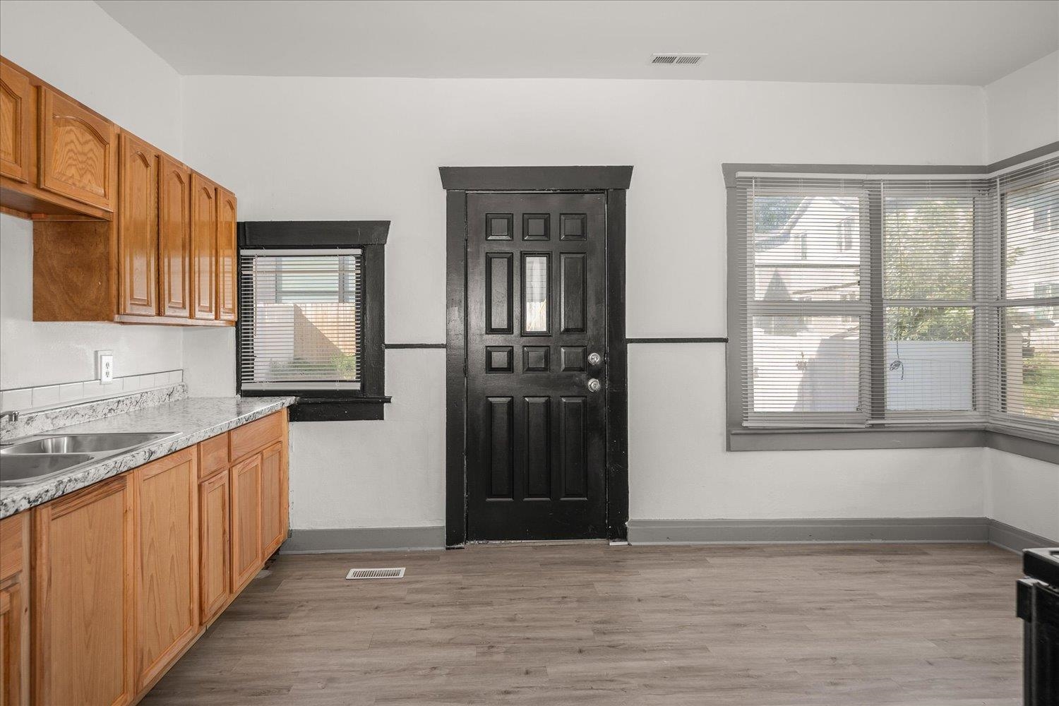 2907 E Jackson Ave - Photo 12