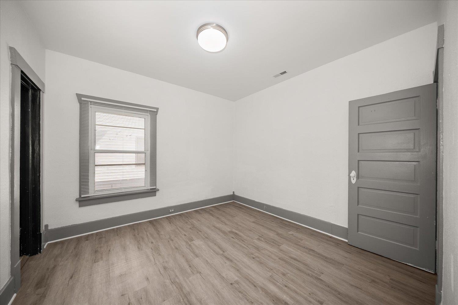 2907 E Jackson Ave - Photo 18