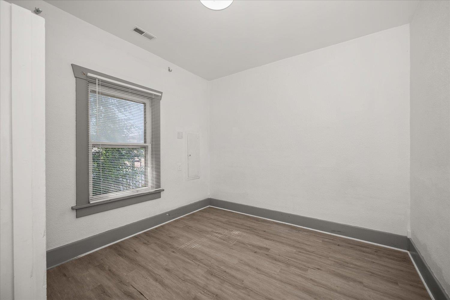 2907 E Jackson Ave - Photo 9