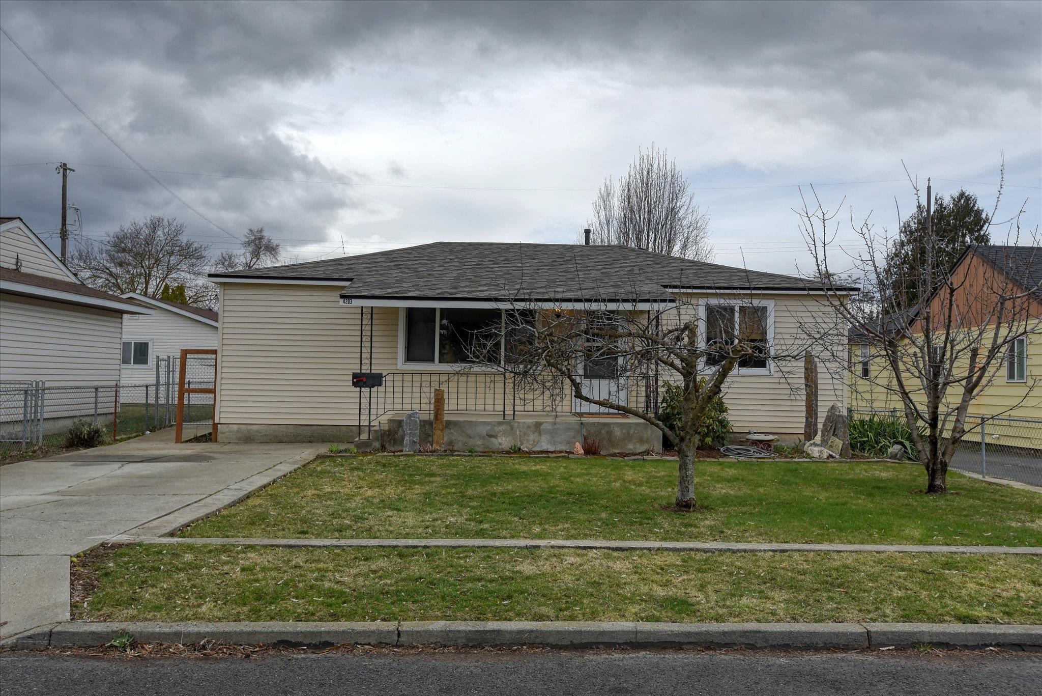 4203 N Martin St - Photo 1