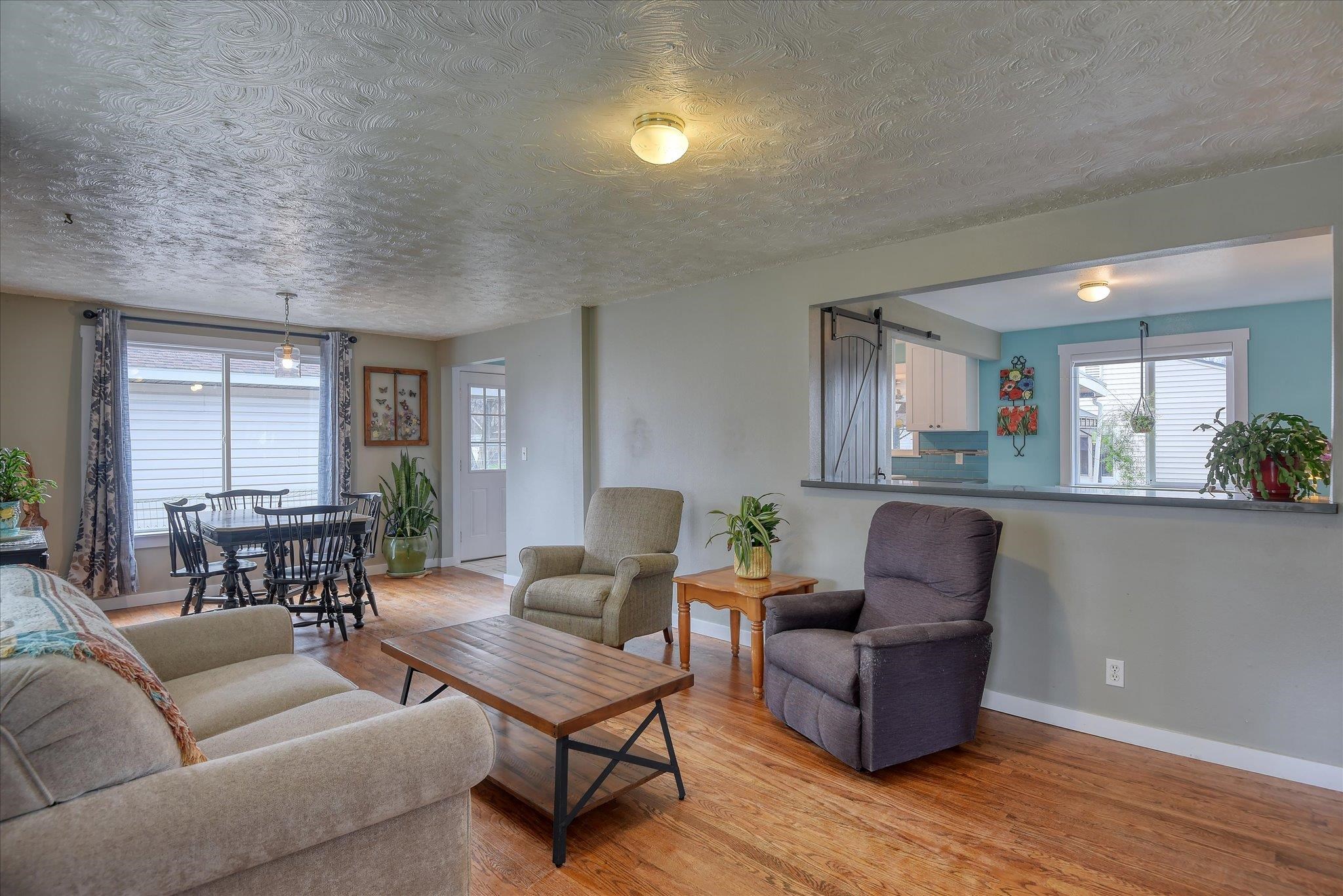 4203 N Martin St - Photo 2