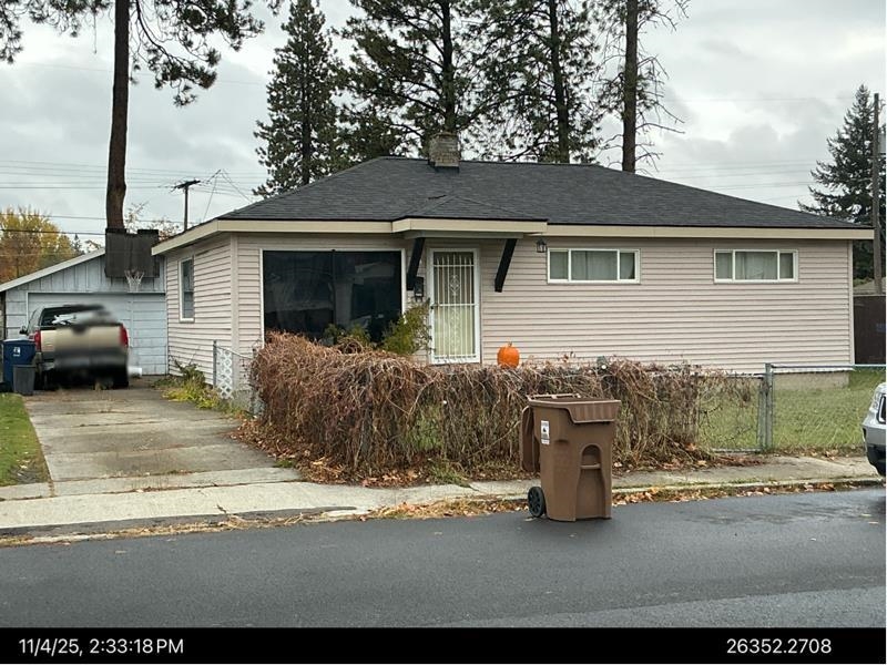 4214 W Rowan Ave
