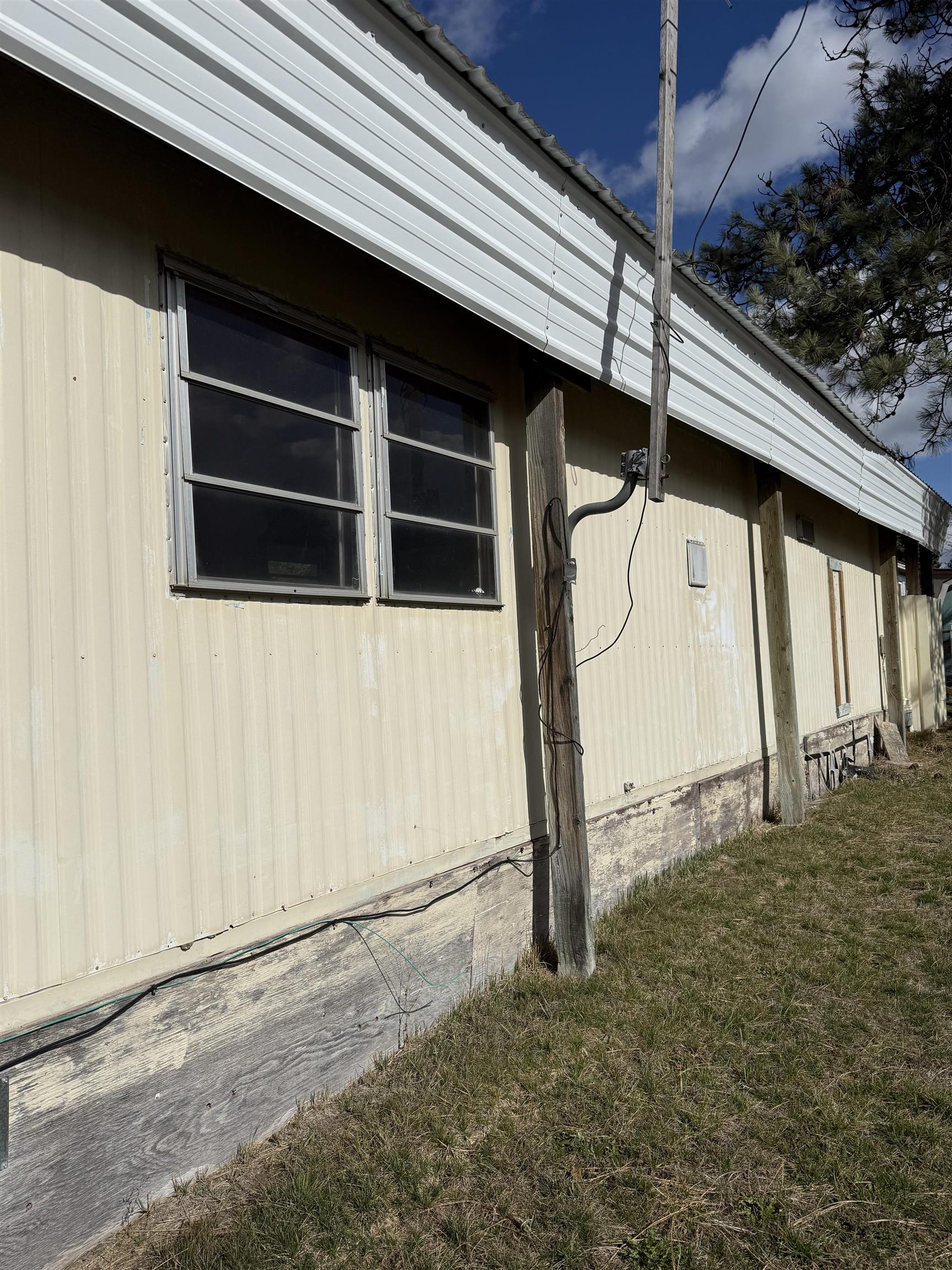 40414 Newport Hwy - Photo 2